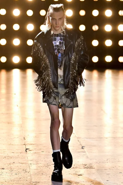 Look 38